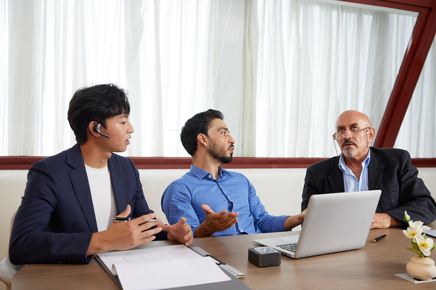 How AI Translator Earbuds Help Manufacturers Close More Deals